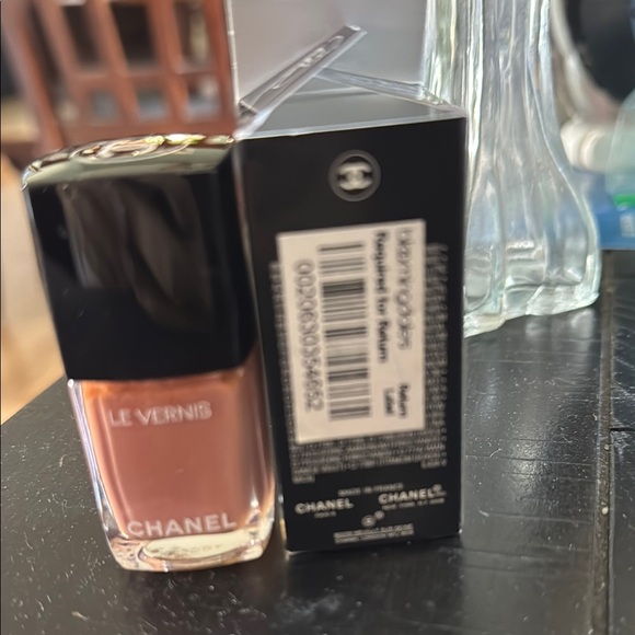 CHANEL Pink Makeup Collection - Picture 2 of 2